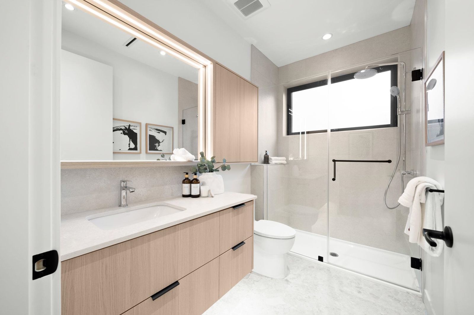 Dunbar Corner Duplex — Bath